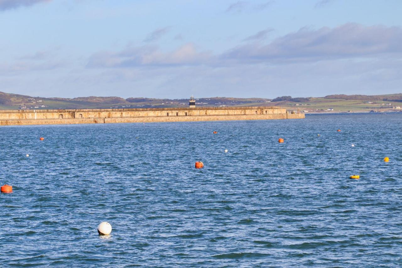 Swn Y Nant Villa Holyhead Exteriör bild